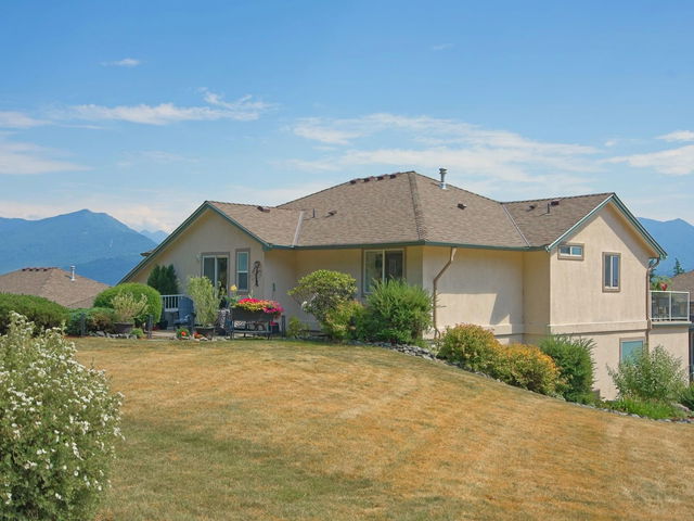 41 - 8590 Sunrise Drive