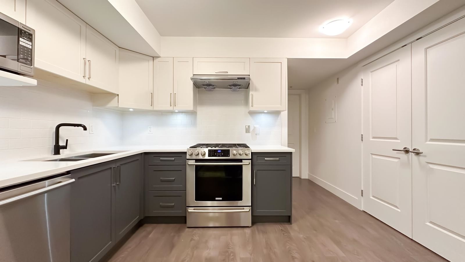 Listing Image 20