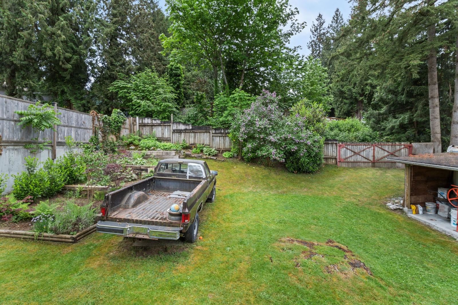 Listing Image 19