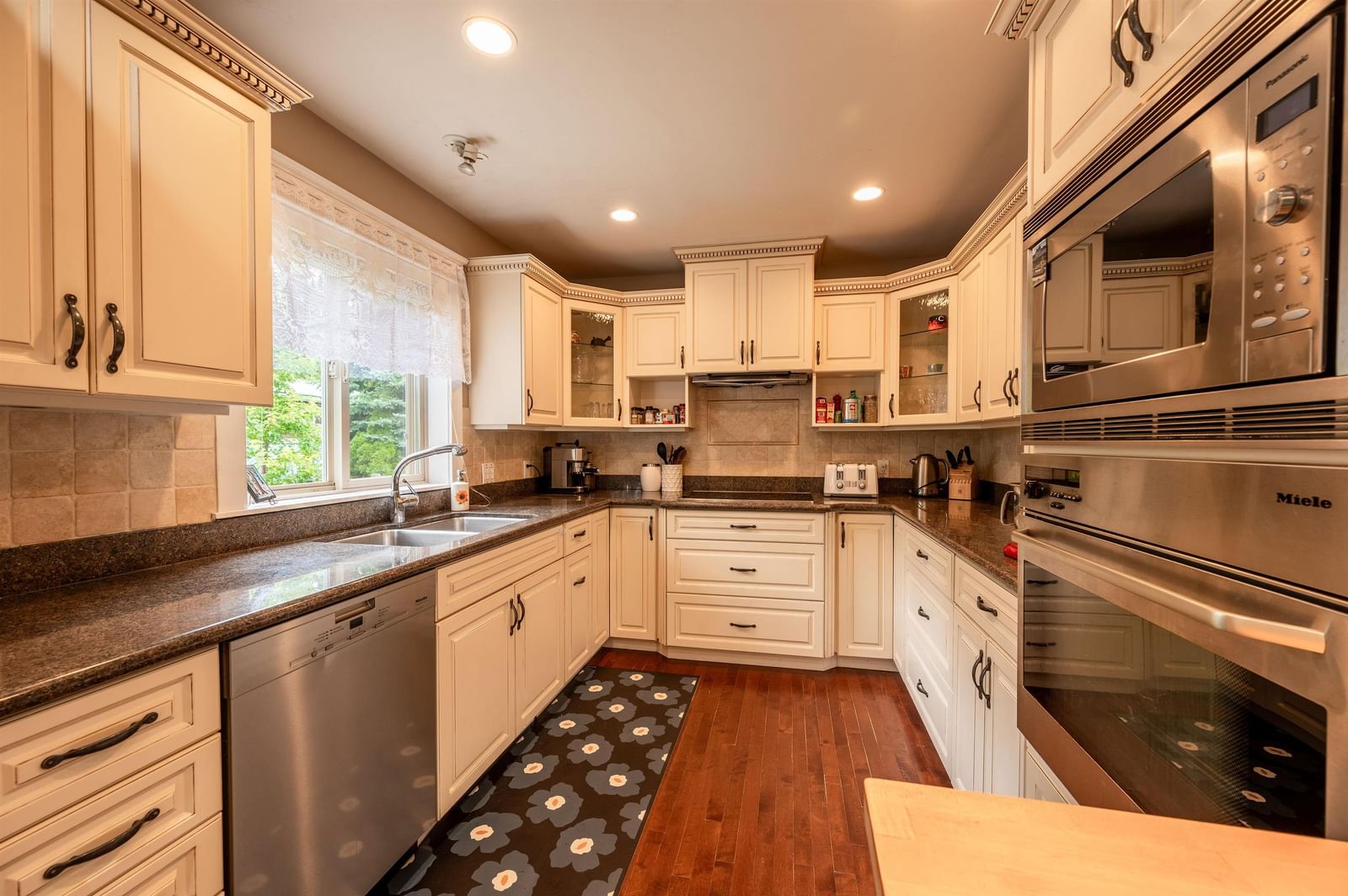 Listing Image 13