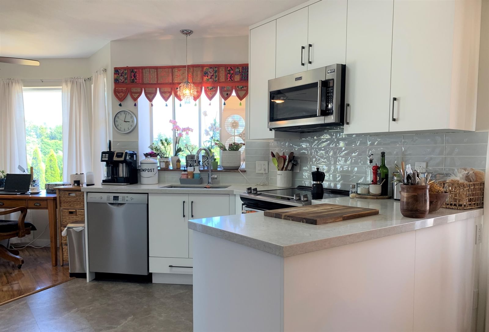 Listing Image 11