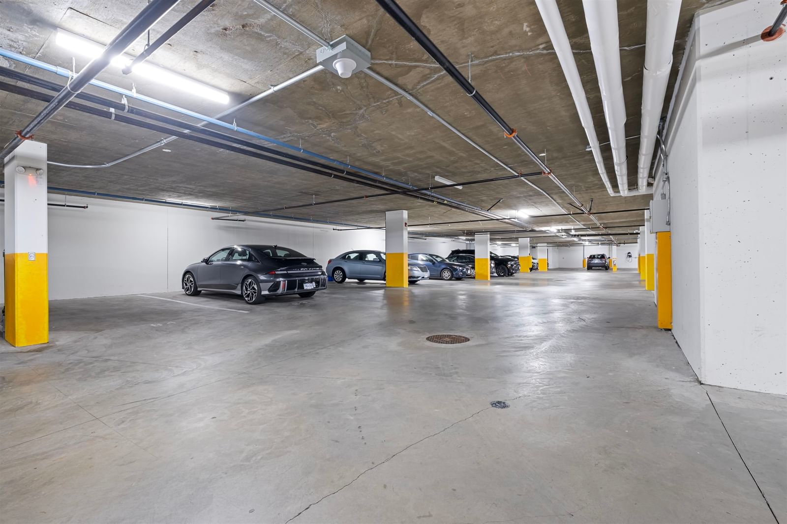 Listing Image 14