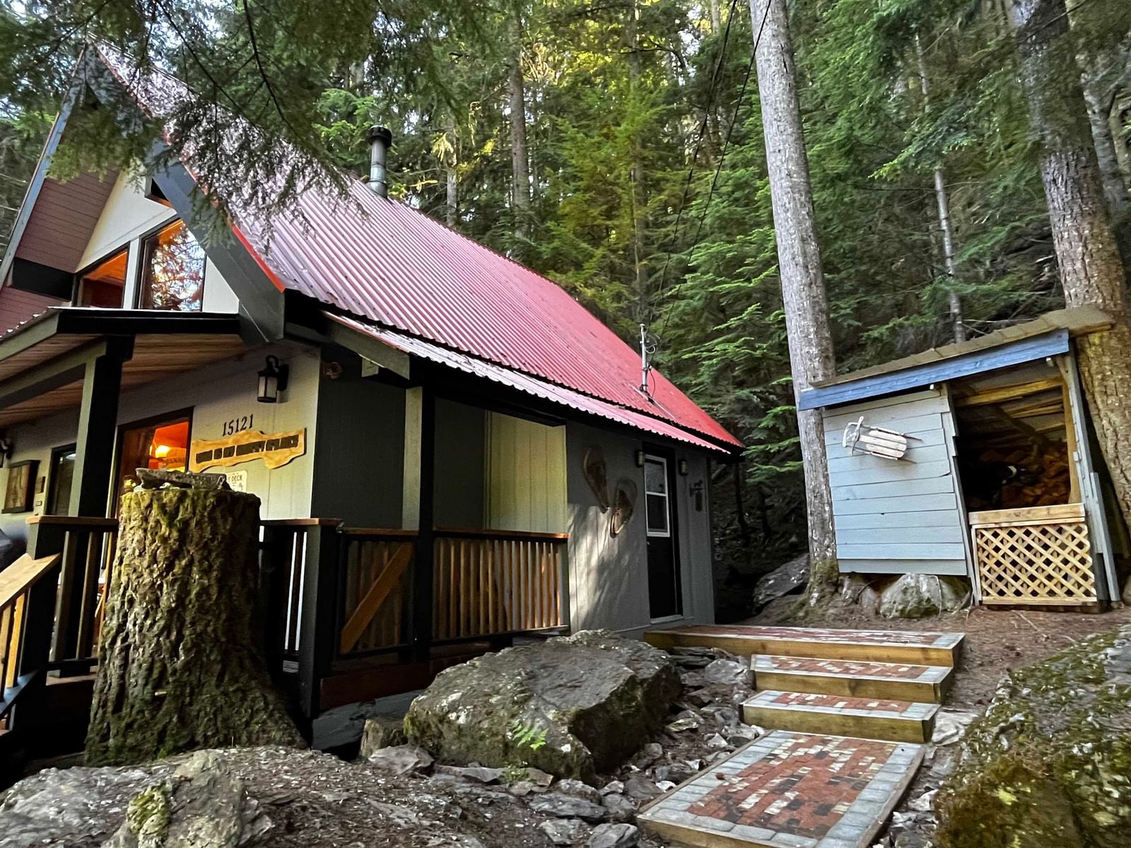 Listing Image 4