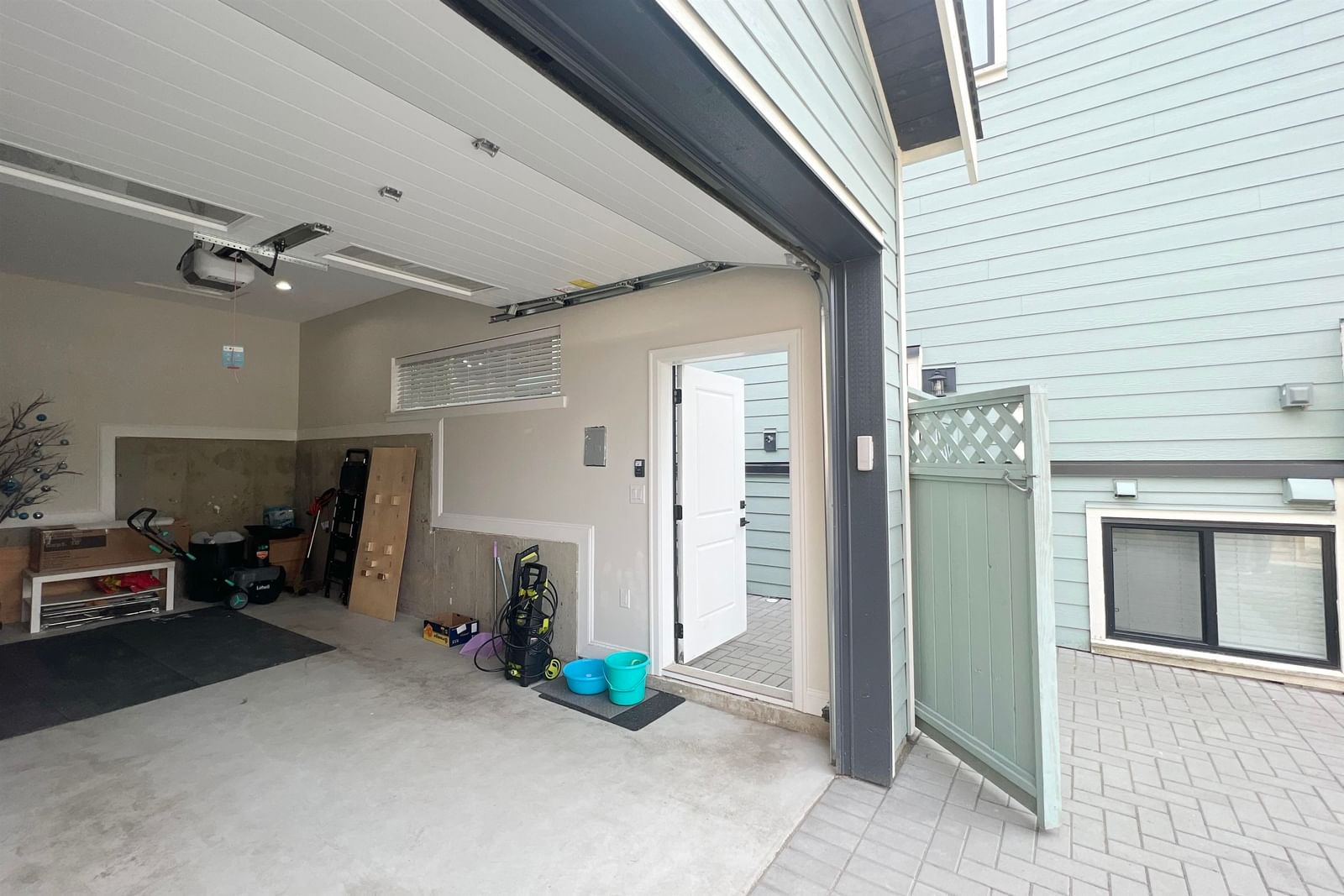 Listing Image 38