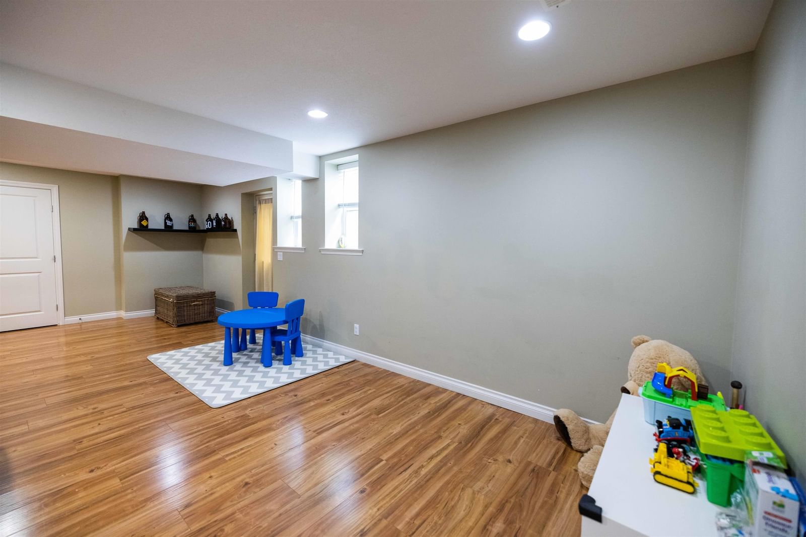 Listing Image 20
