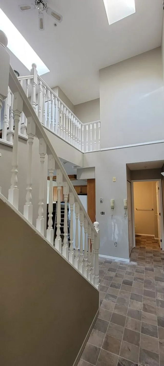 202 - 27262 Fraser Highway