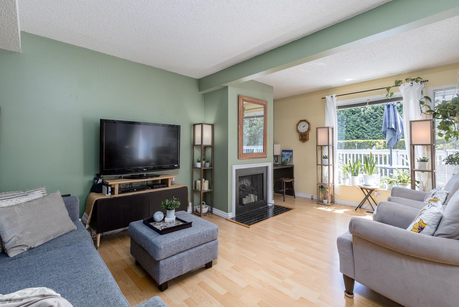 Listing Image 14