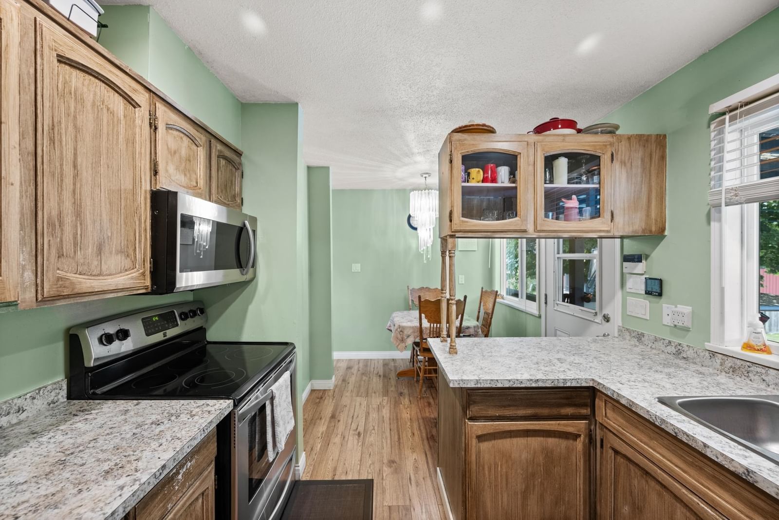 Listing Image 14