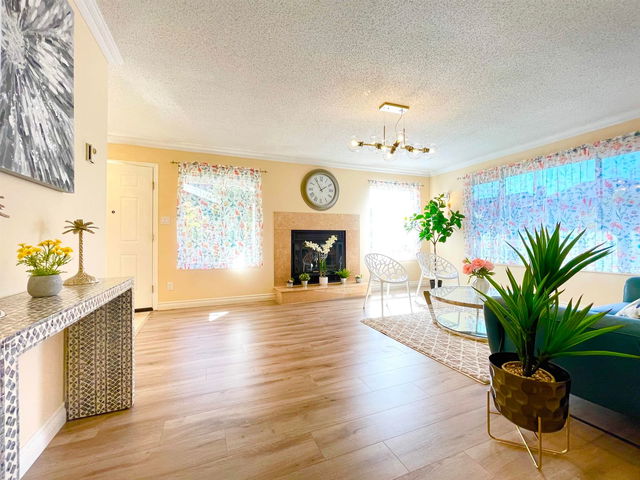 9342 Romaniuk Drive