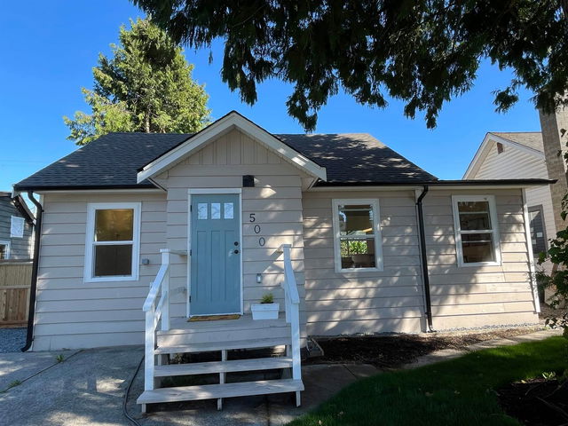 500 Douglas Crescent