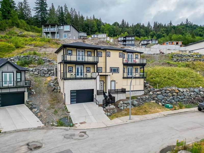 8204 Harvest Place, Chilliwack, V4Z 0E4 | Image 2