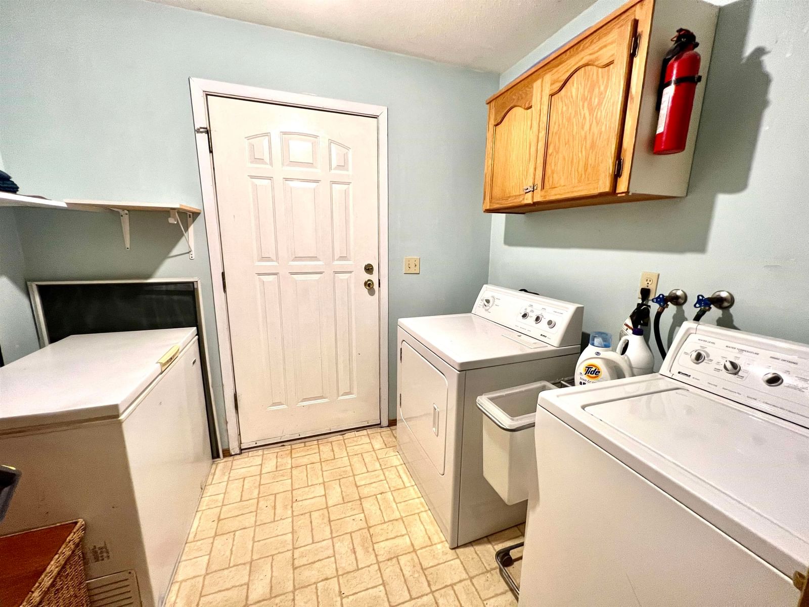 Listing Image 11