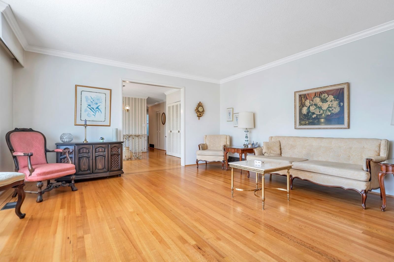 Listing Image 14