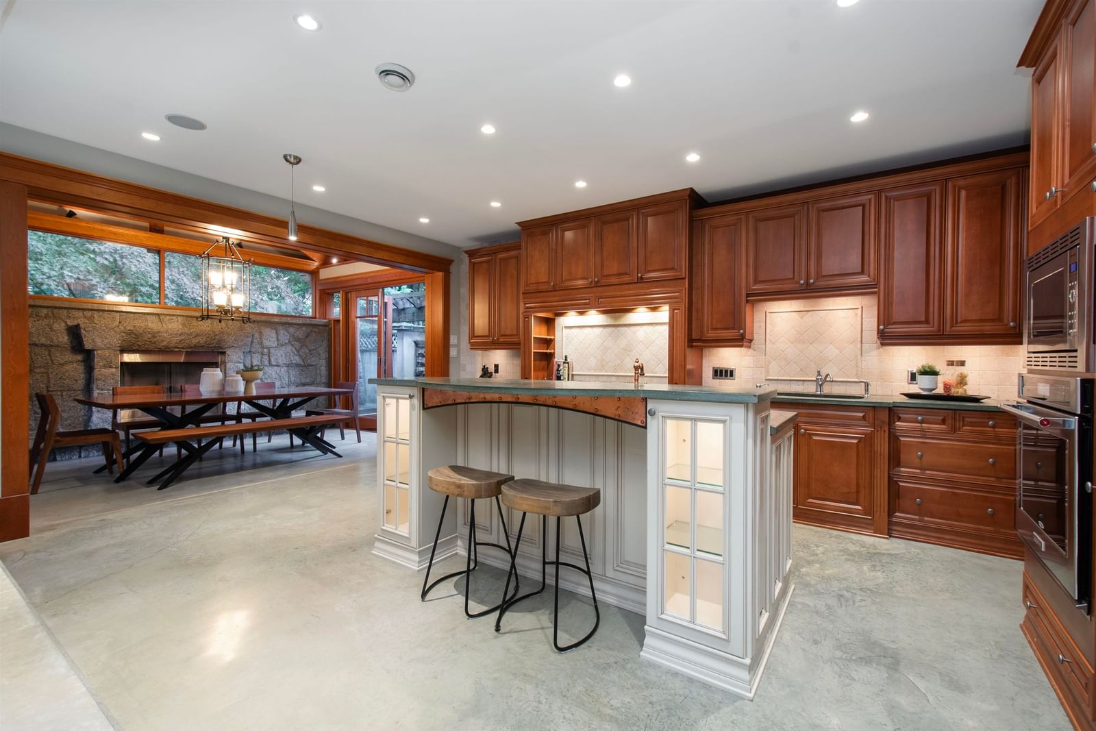 Listing Image 14