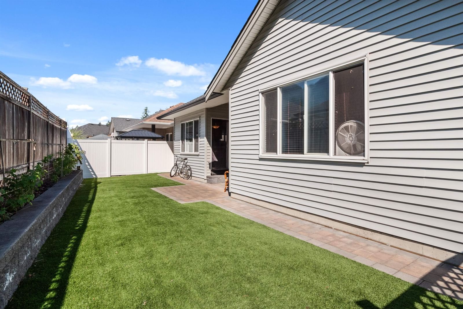 Listing Image 23