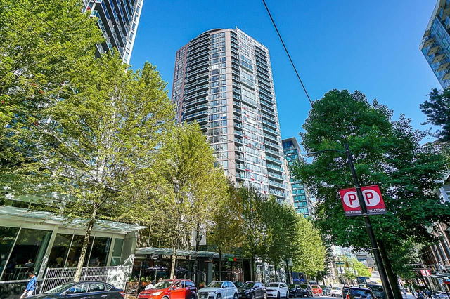 607 - 233 Robson Street