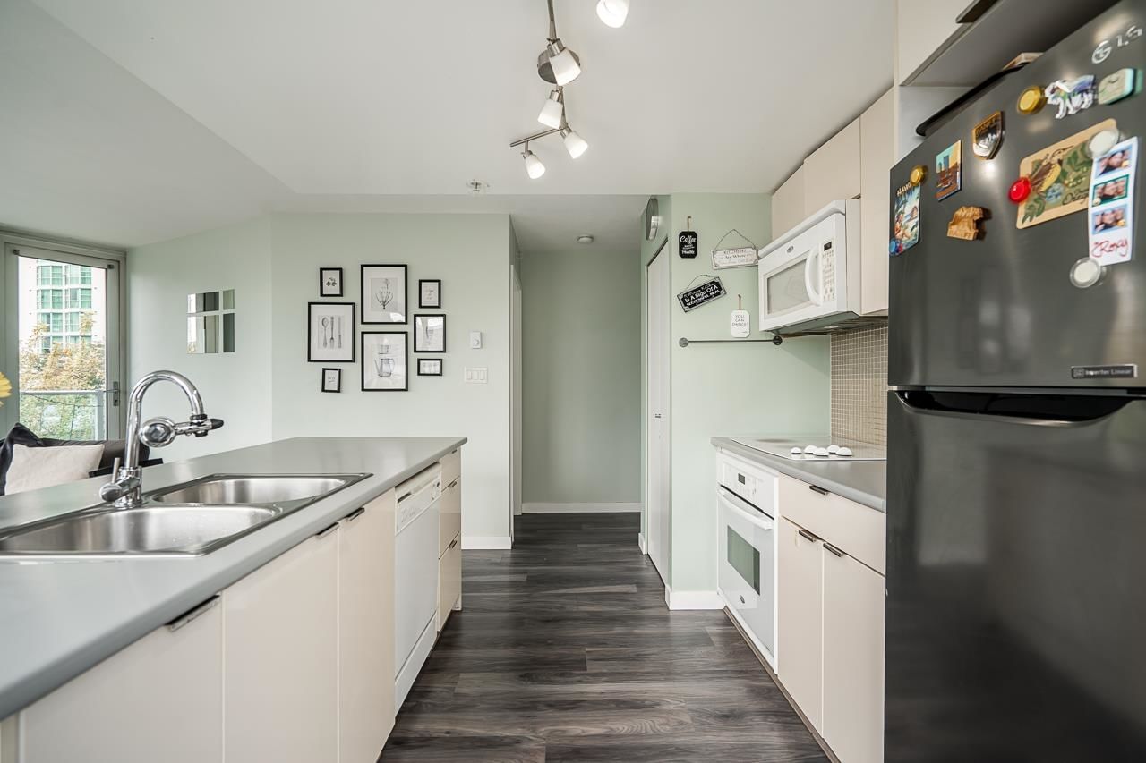 Listing Image 10