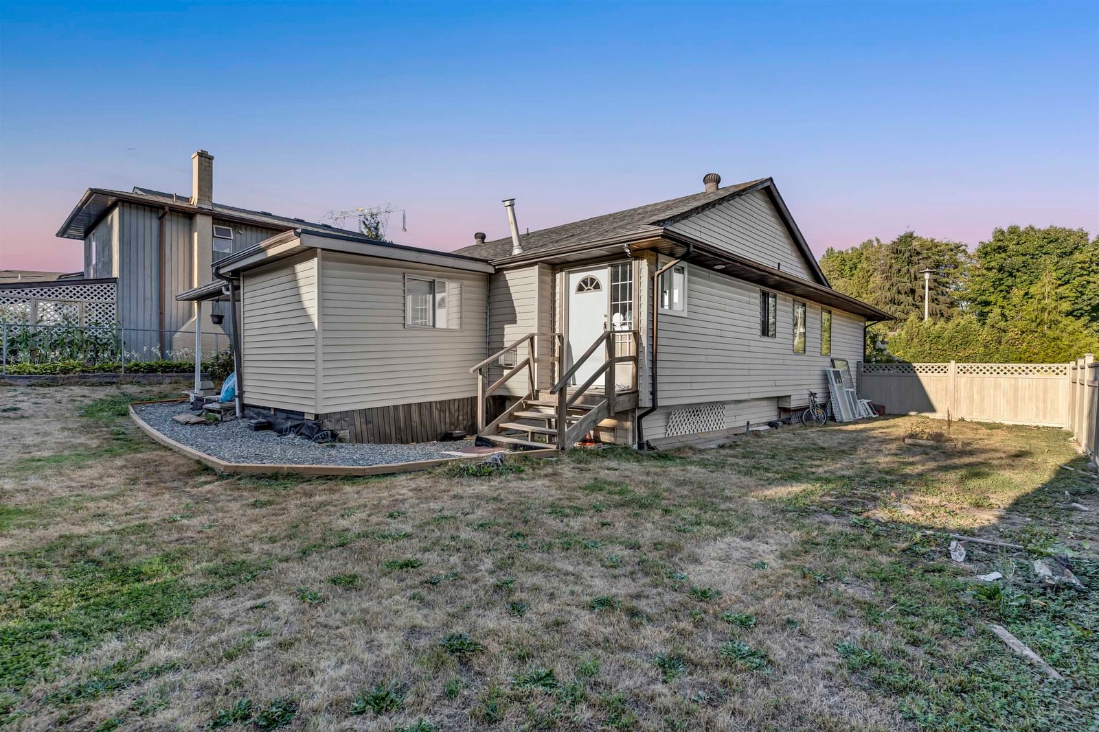 Listing Image 23