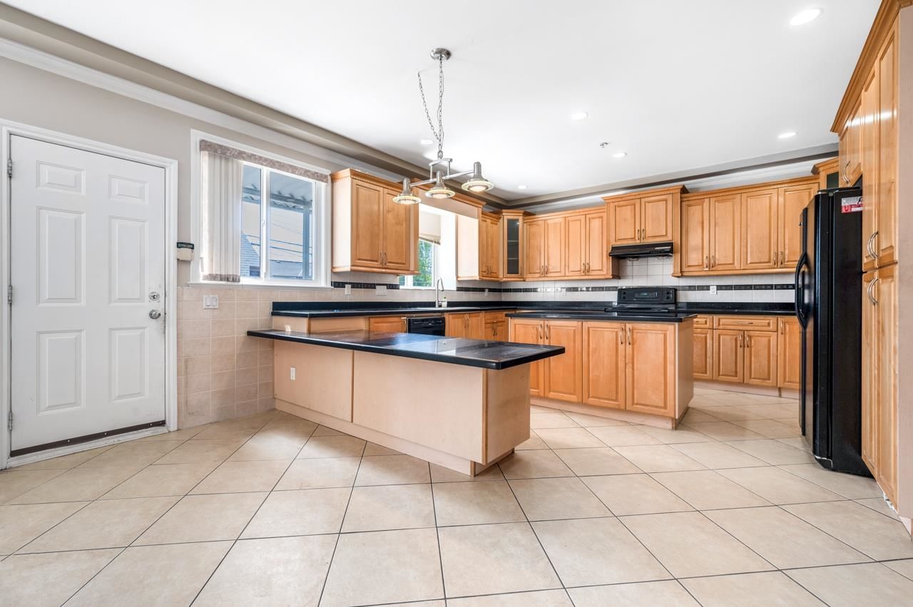 Listing Image 9