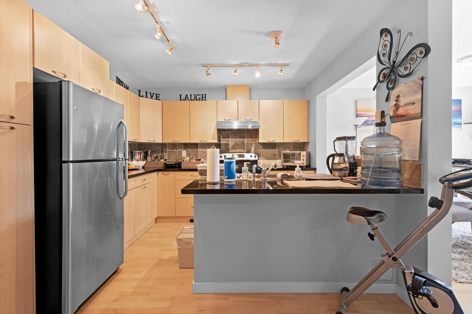 Listing Image 13