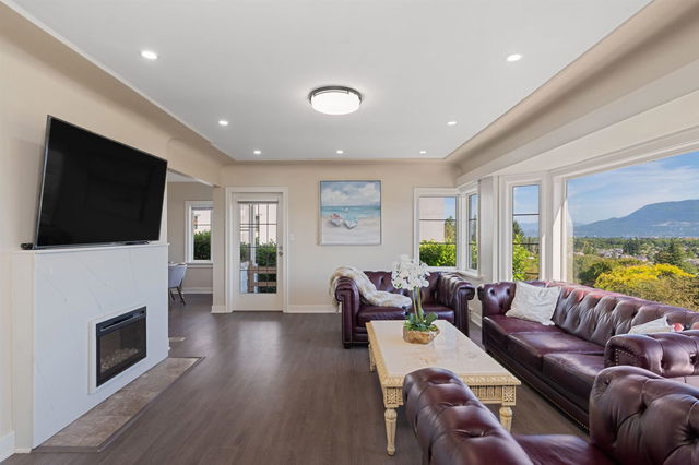 4625 Puget Drive