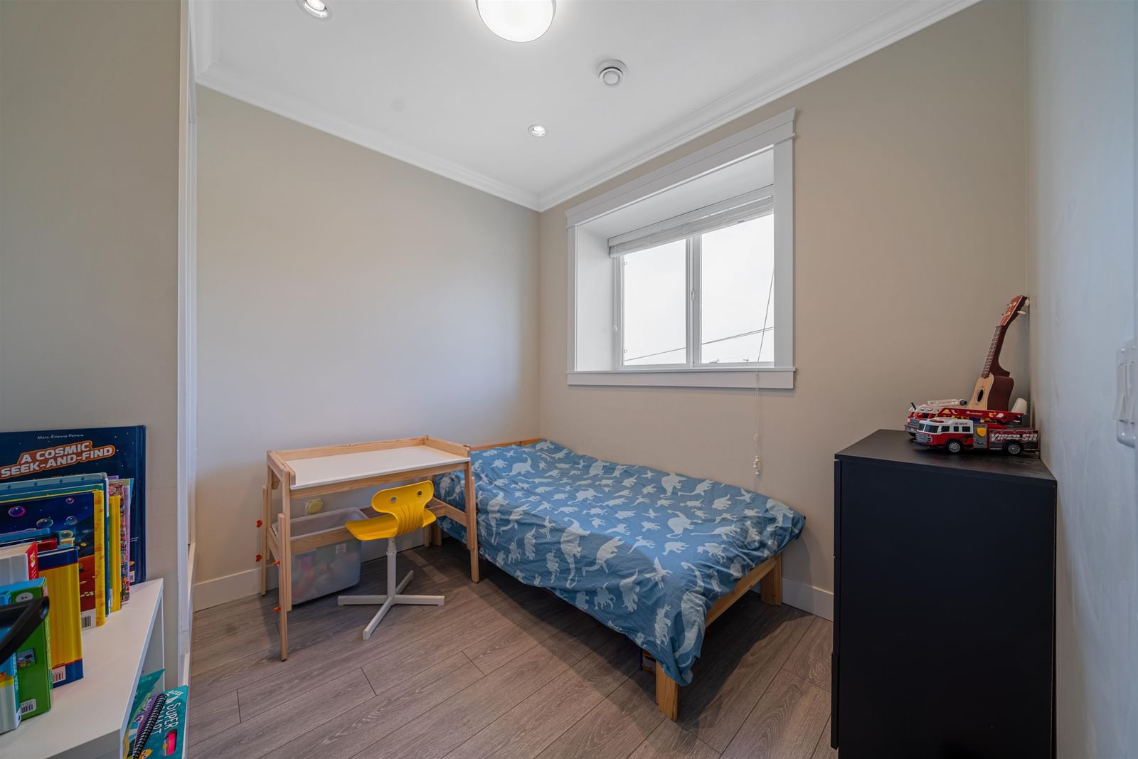Listing Image 14