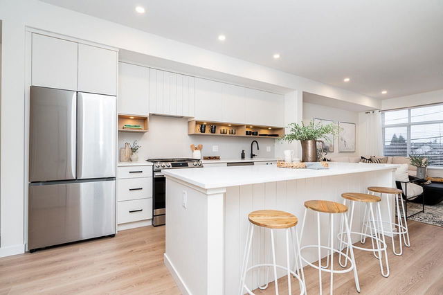 19 - 33929 Barker Court