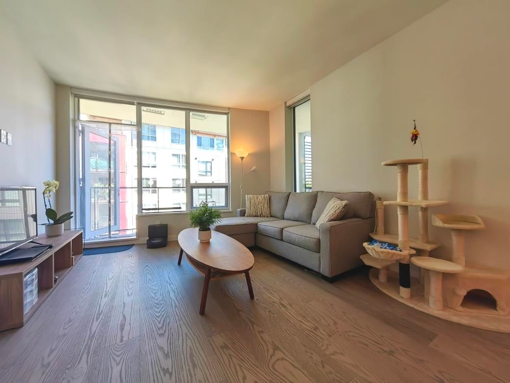 Listing Image 10