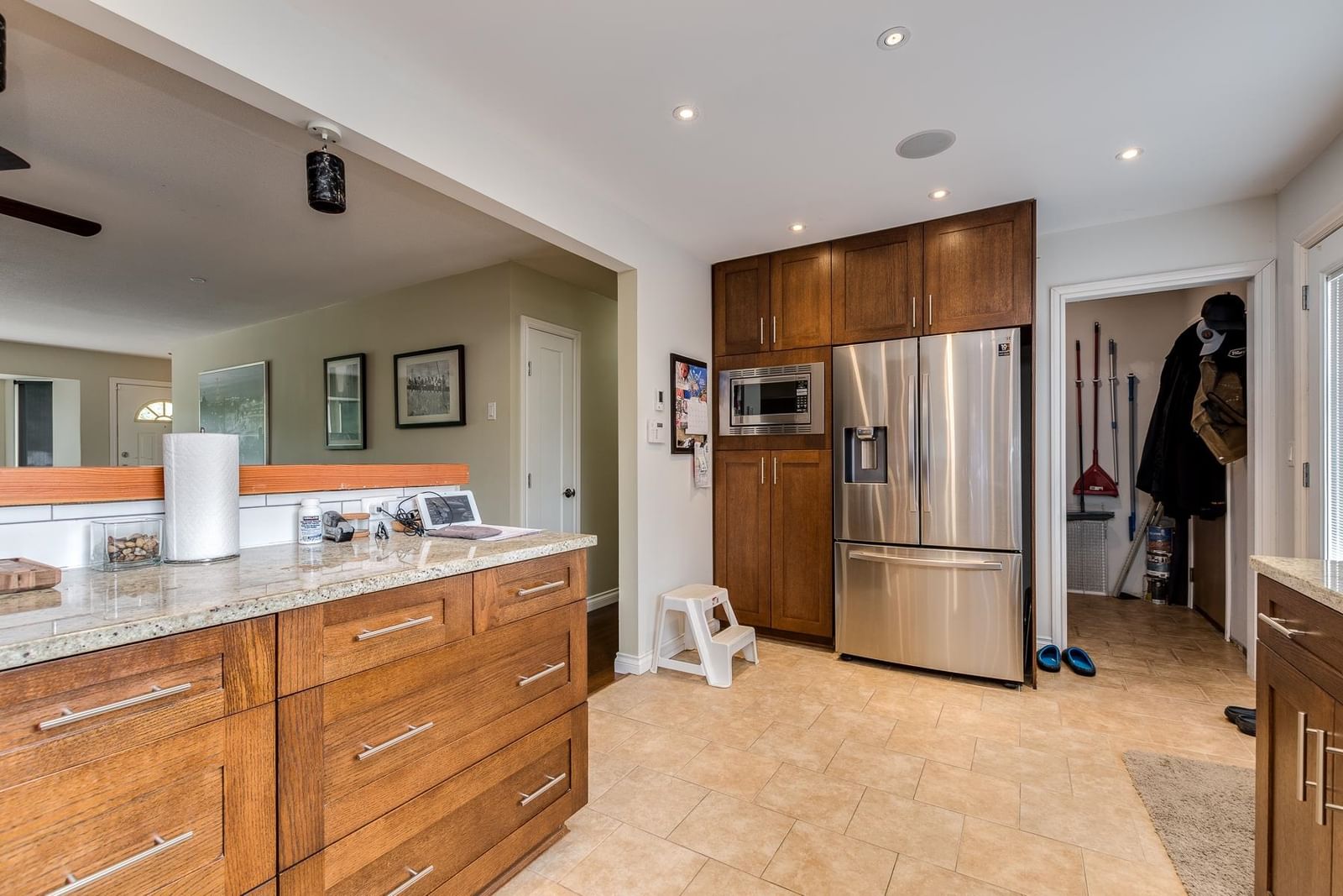 Listing Image 16