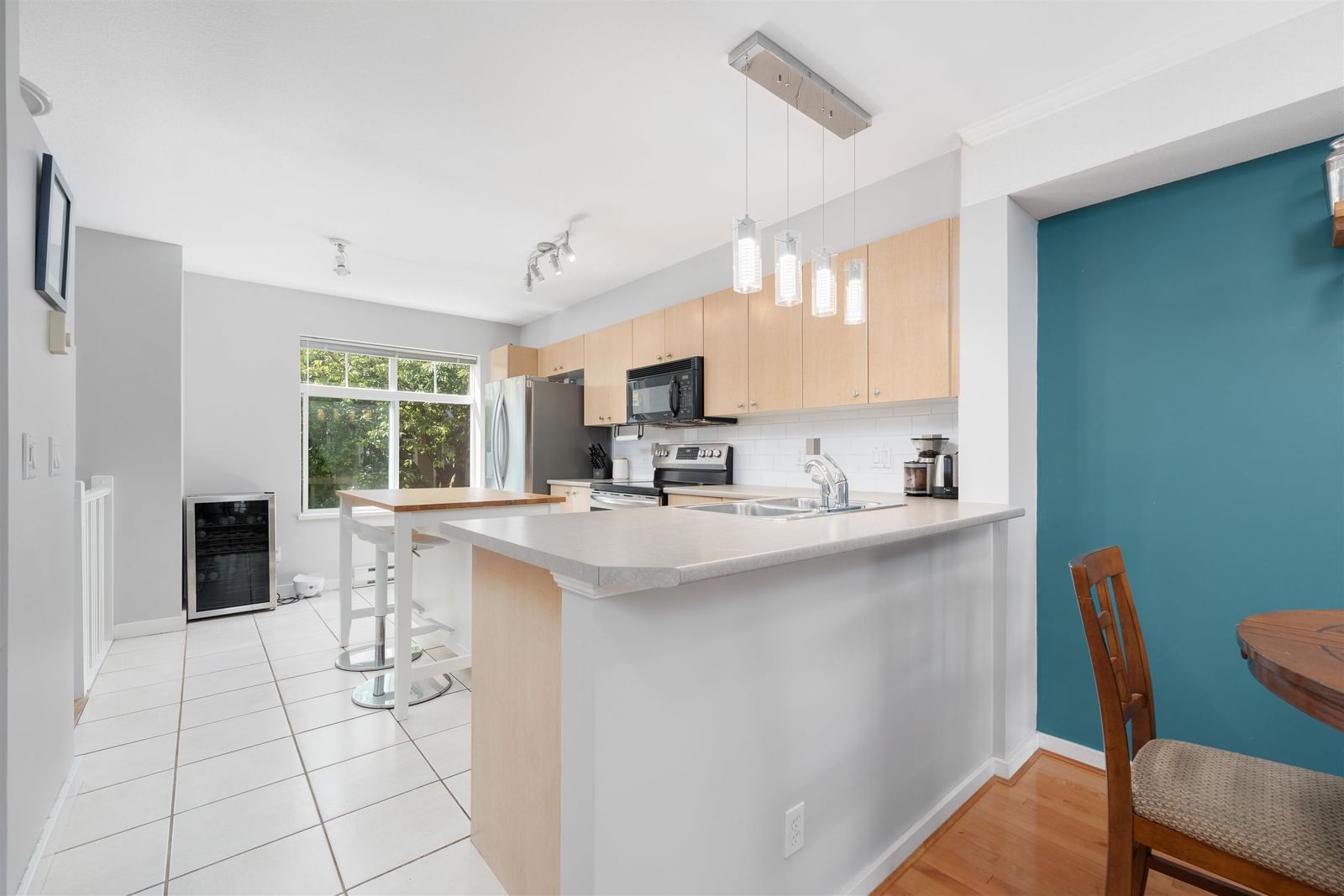 Listing Image 13