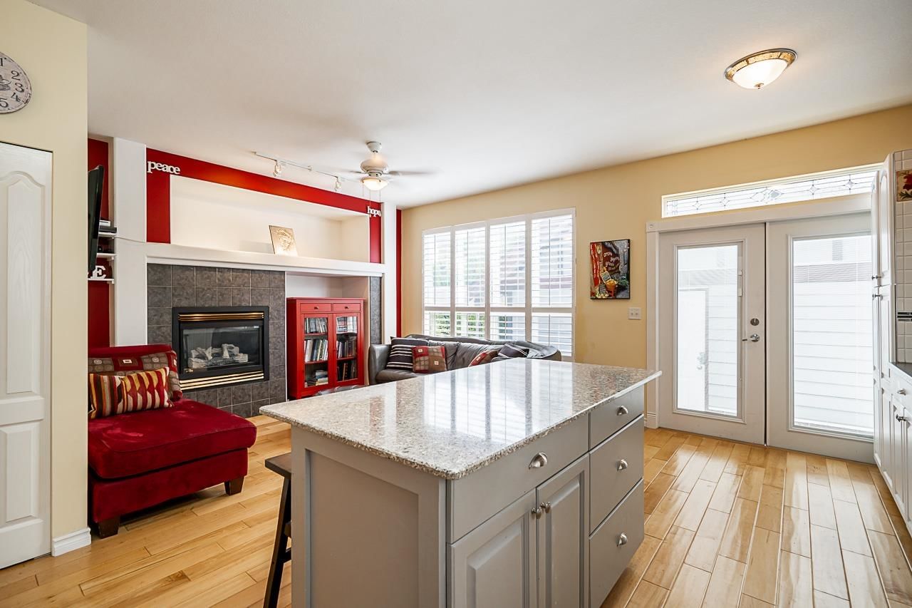 Listing Image 15