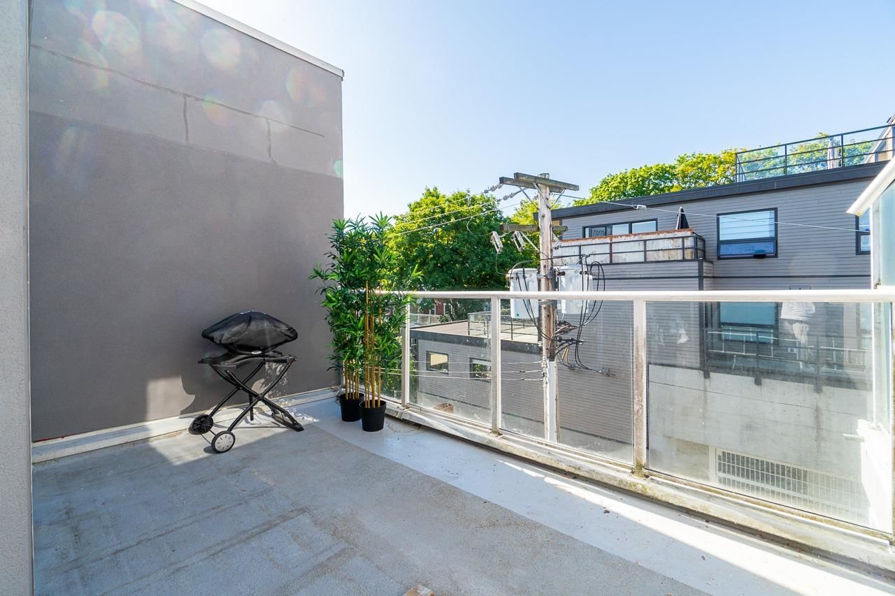Listing Image 18