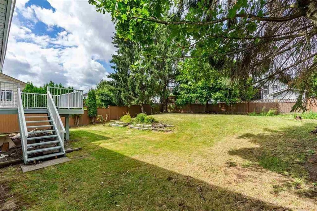 Listing photo 5