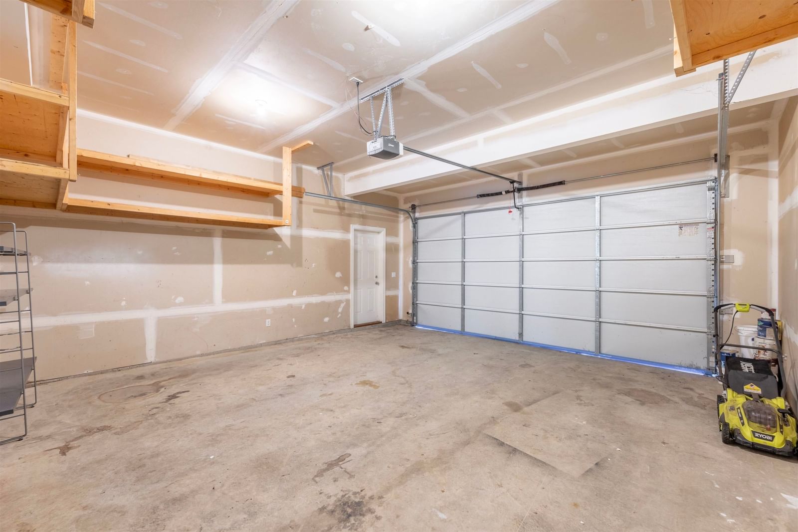 Listing Image 18