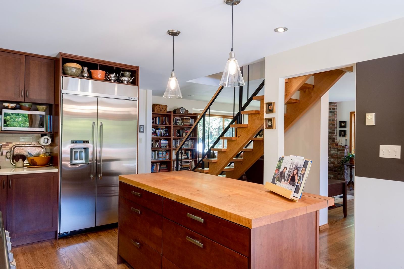 Listing Image 12
