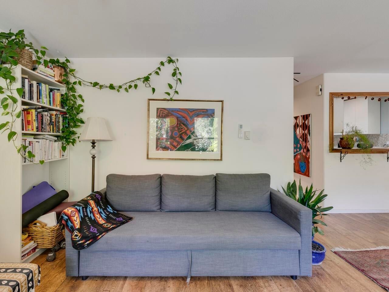 Listing Image 10
