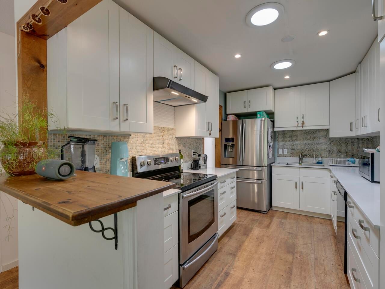 Listing Image 16