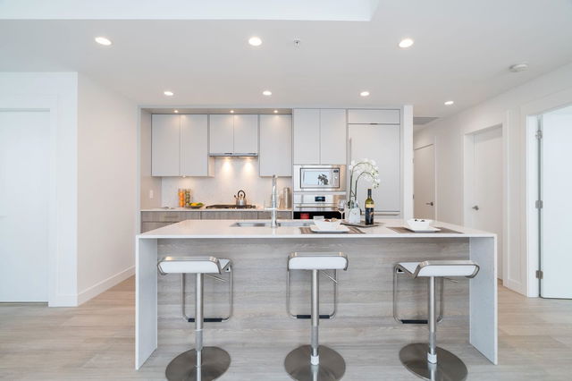 501 - 7638 Cambie Street