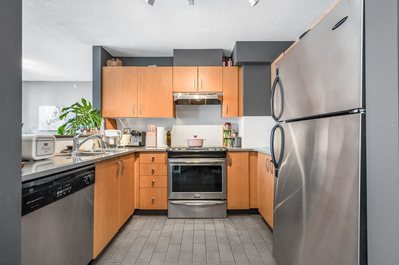 Listing Image 14