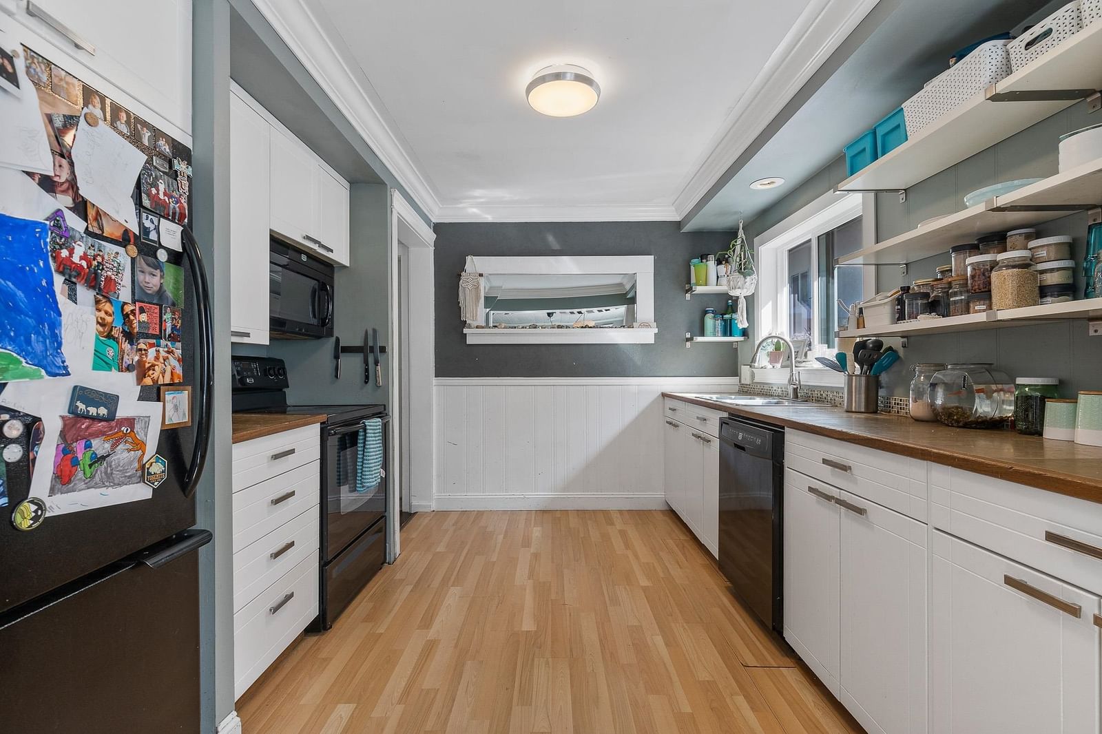 Listing Image 11