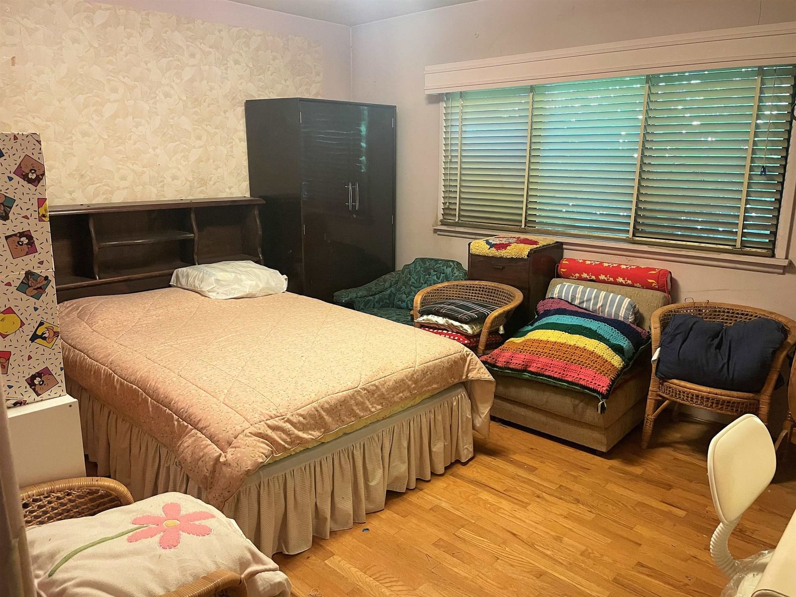 Listing Image 13