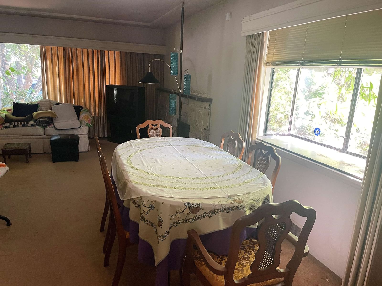 Listing Image 9
