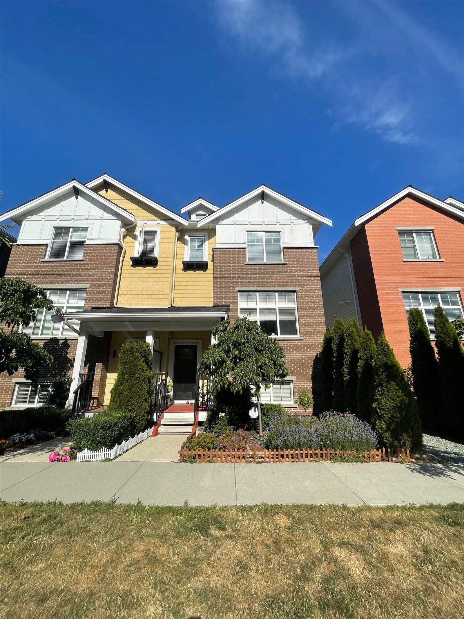 Listing Image 12