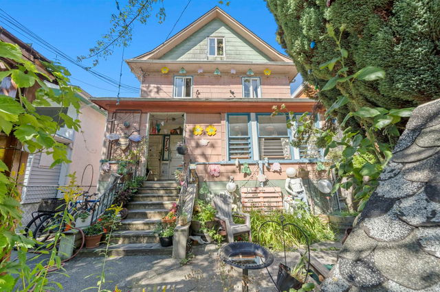715 Victoria Drive