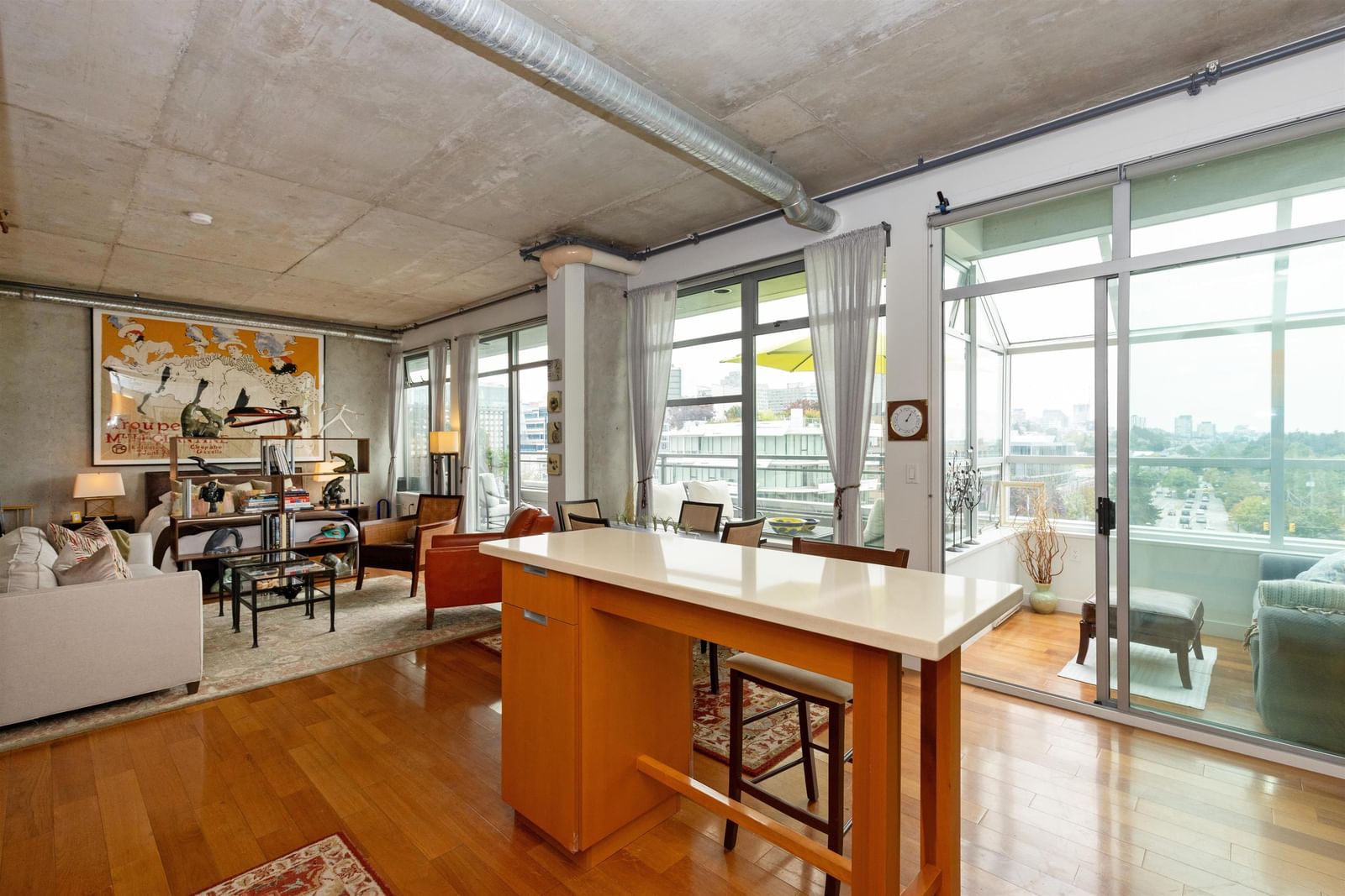 Listing Image 8