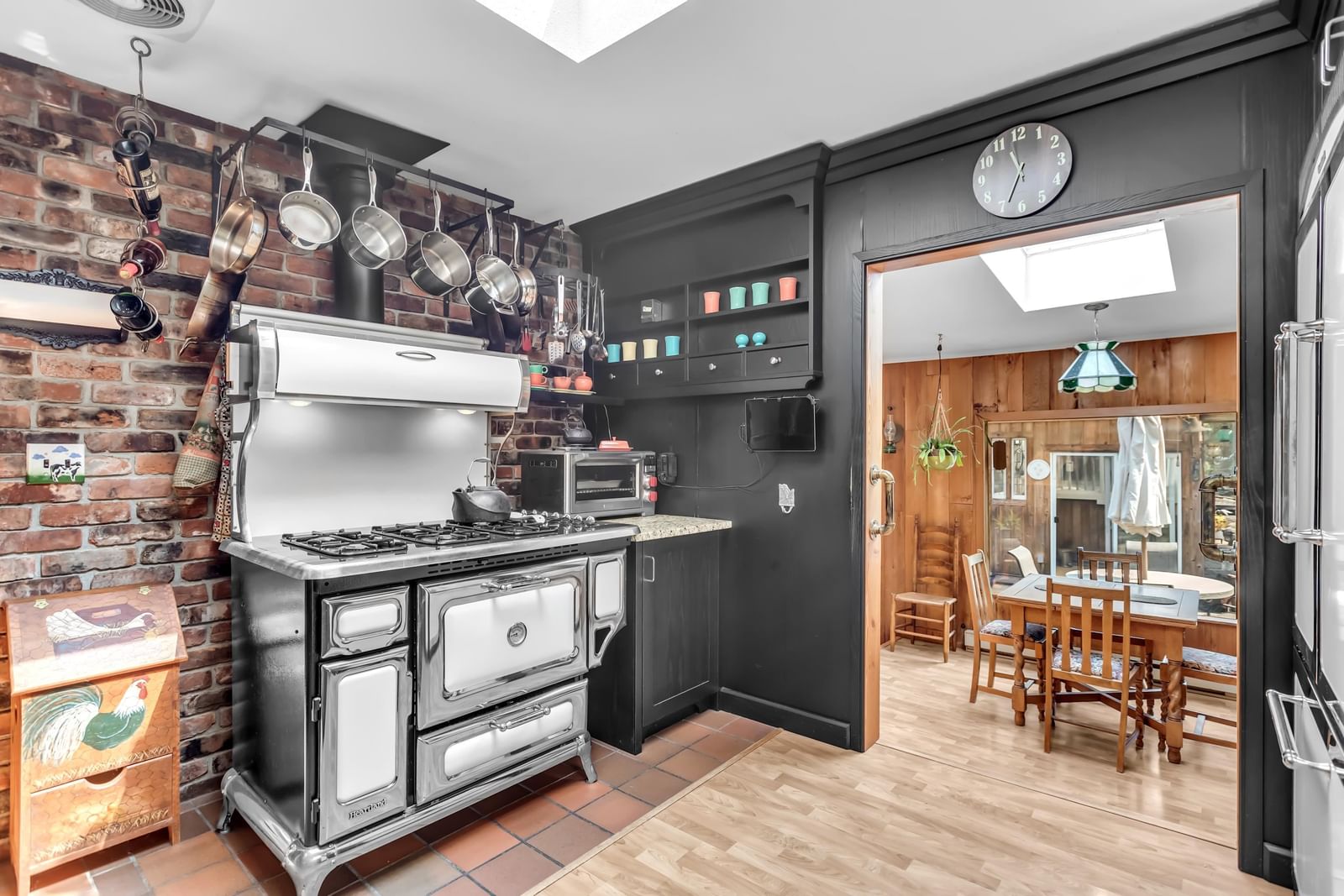 Listing Image 13