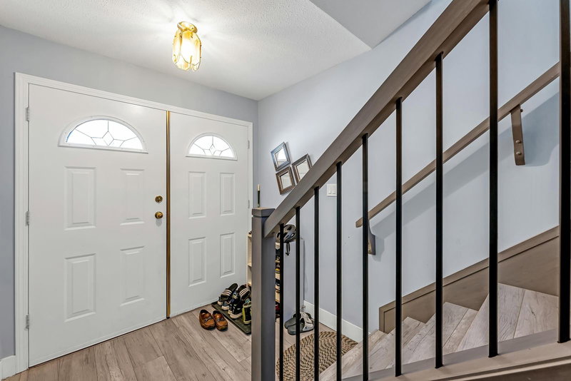 12326 Aurora Street, Maple Ridge, V2X 0J5 | Image 3