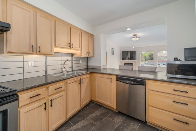 303 - 2973 Burlington Drive