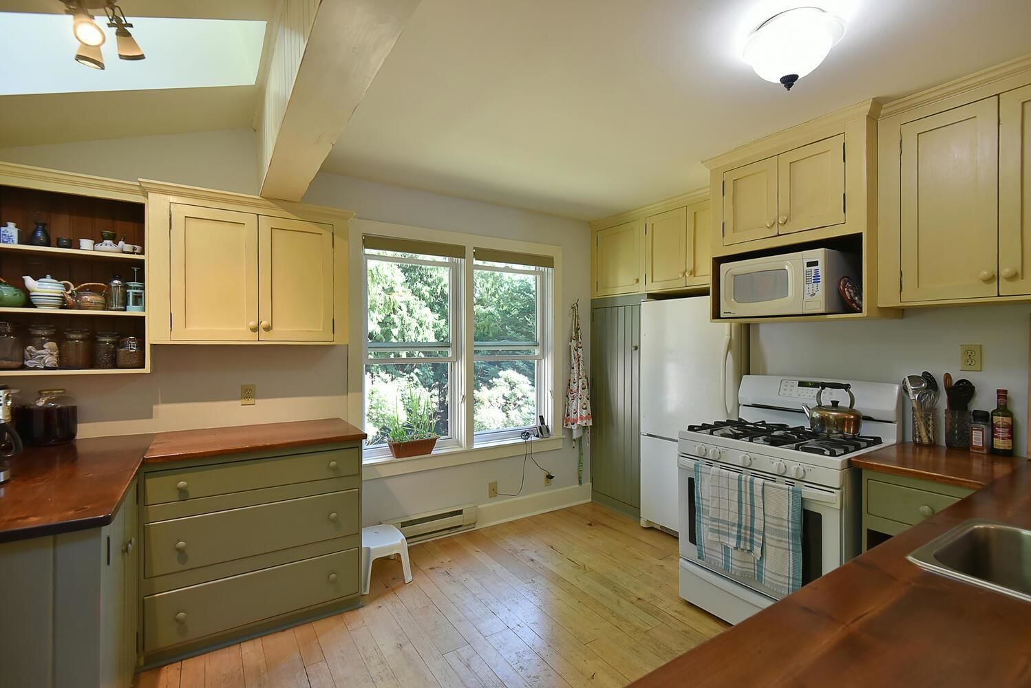 Listing Image 9