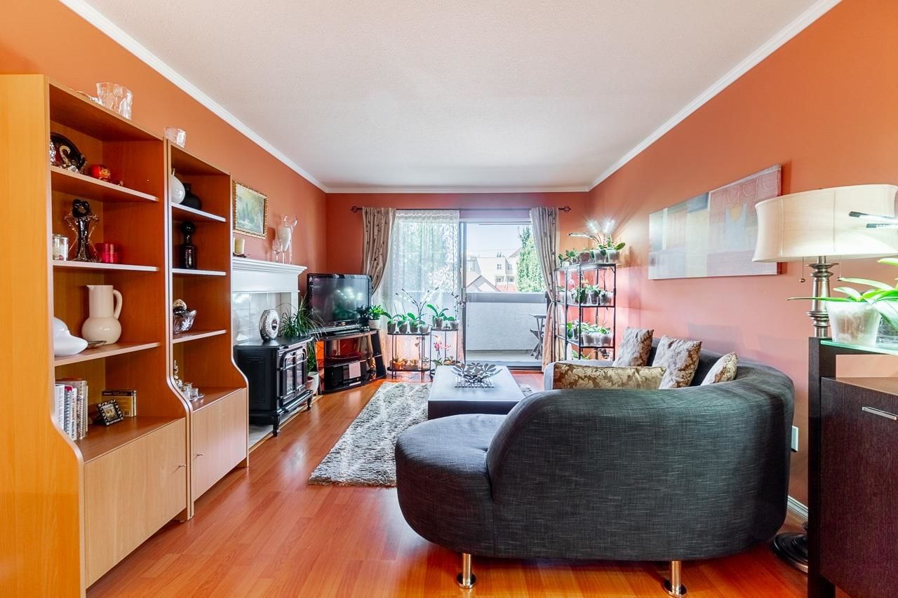 Listing Image 9